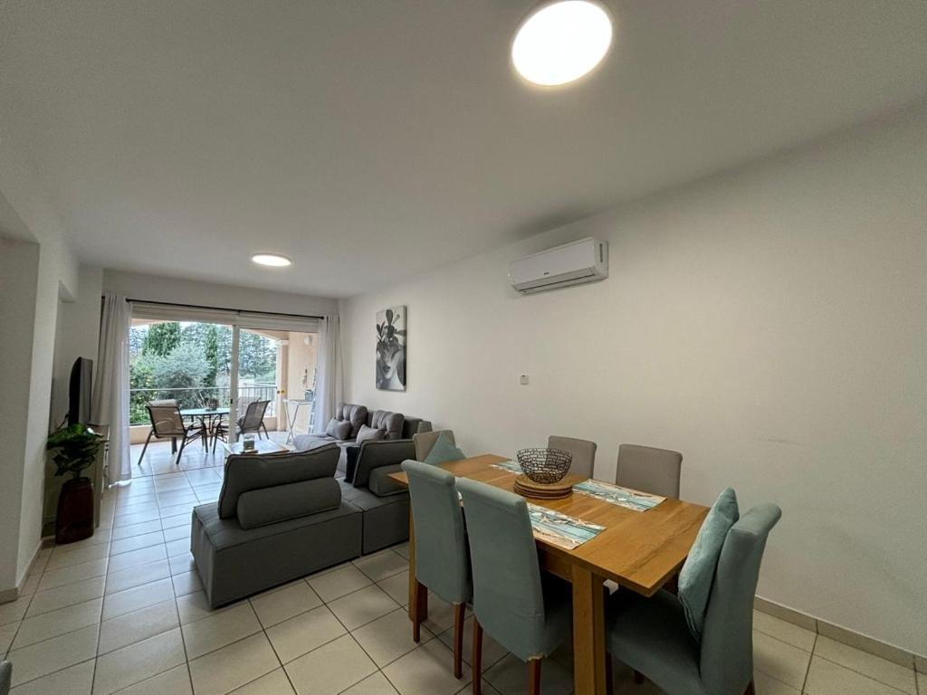 Cozy Apartment In Paphos Beautiful Complex Ngoại thất bức ảnh