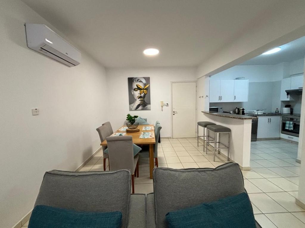 Cozy Apartment In Paphos Beautiful Complex Ngoại thất bức ảnh