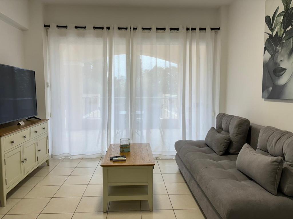 Cozy Apartment In Paphos Beautiful Complex Ngoại thất bức ảnh