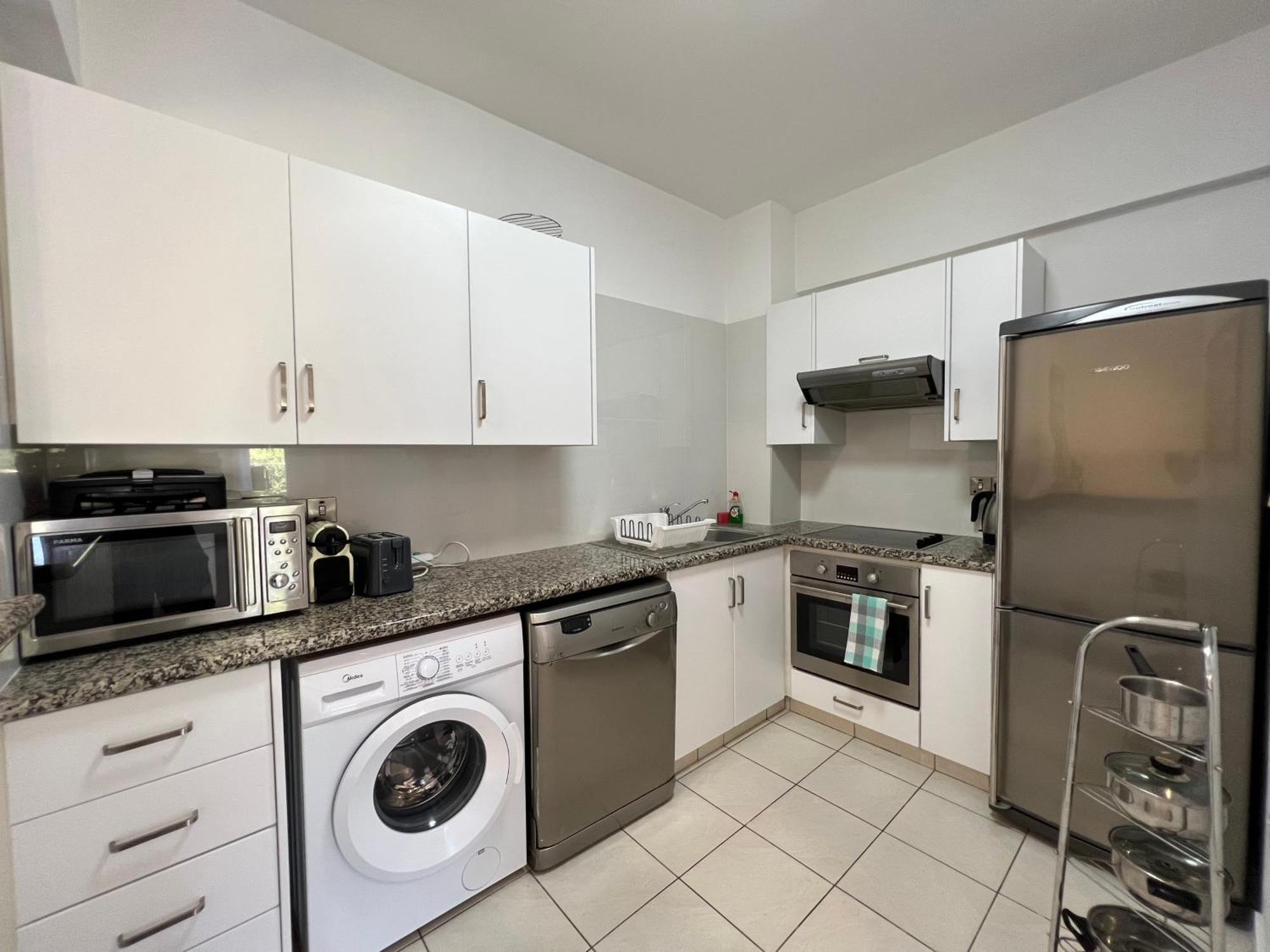 Cozy Apartment In Paphos Beautiful Complex Ngoại thất bức ảnh