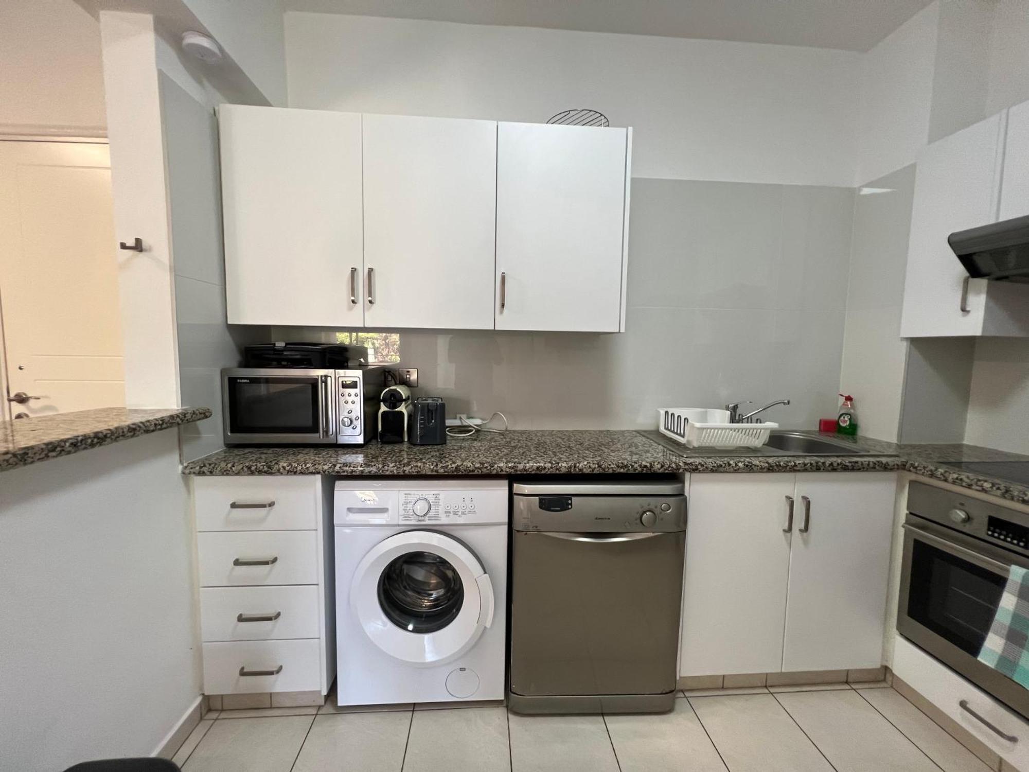 Cozy Apartment In Paphos Beautiful Complex Ngoại thất bức ảnh